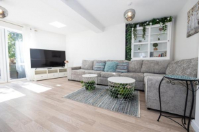 GuestReady - A Haven by the River
